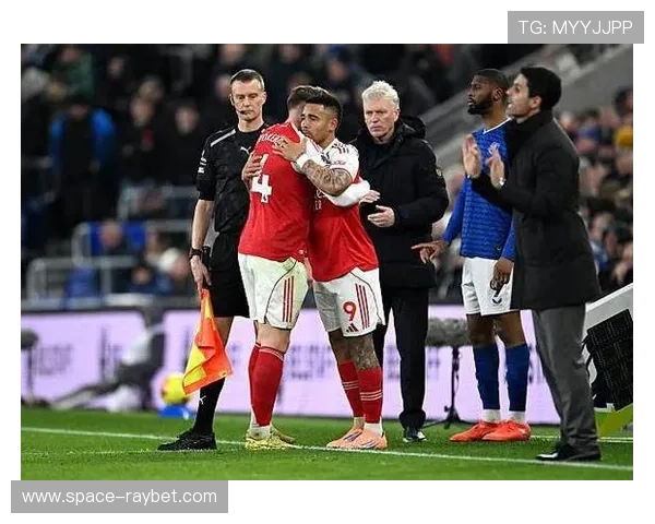 阿森纳两度中柱，1-0比分惊险守住三分